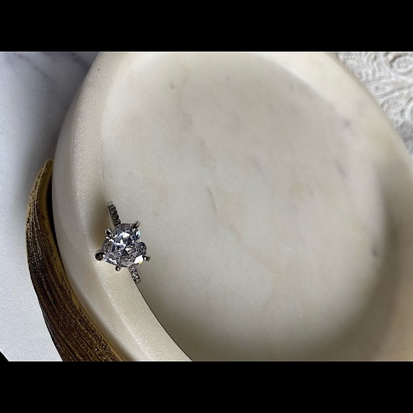 HEART Shaped Ring Size 7 - Picture 4 of 7